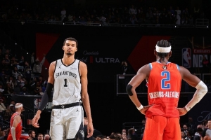 狄龙:一旦文班拿到他第一个MVP 那你就再也看不到其他人拿了配图