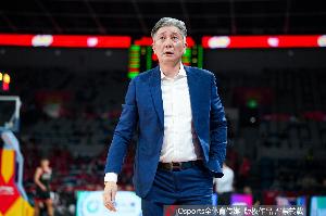 媒体人:这个半场深圳已尽全力了 但主力面临犯规麻烦&想赢仍很难配图